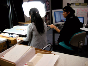 Digitisation of new fragments taking place in the IDP studio in Japan.